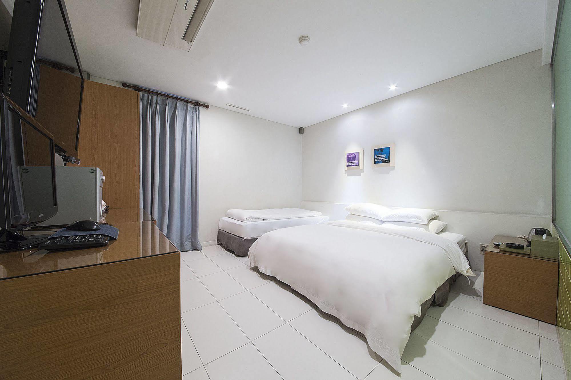 Mate Hotel Seoul Gimpo Eksteriør billede