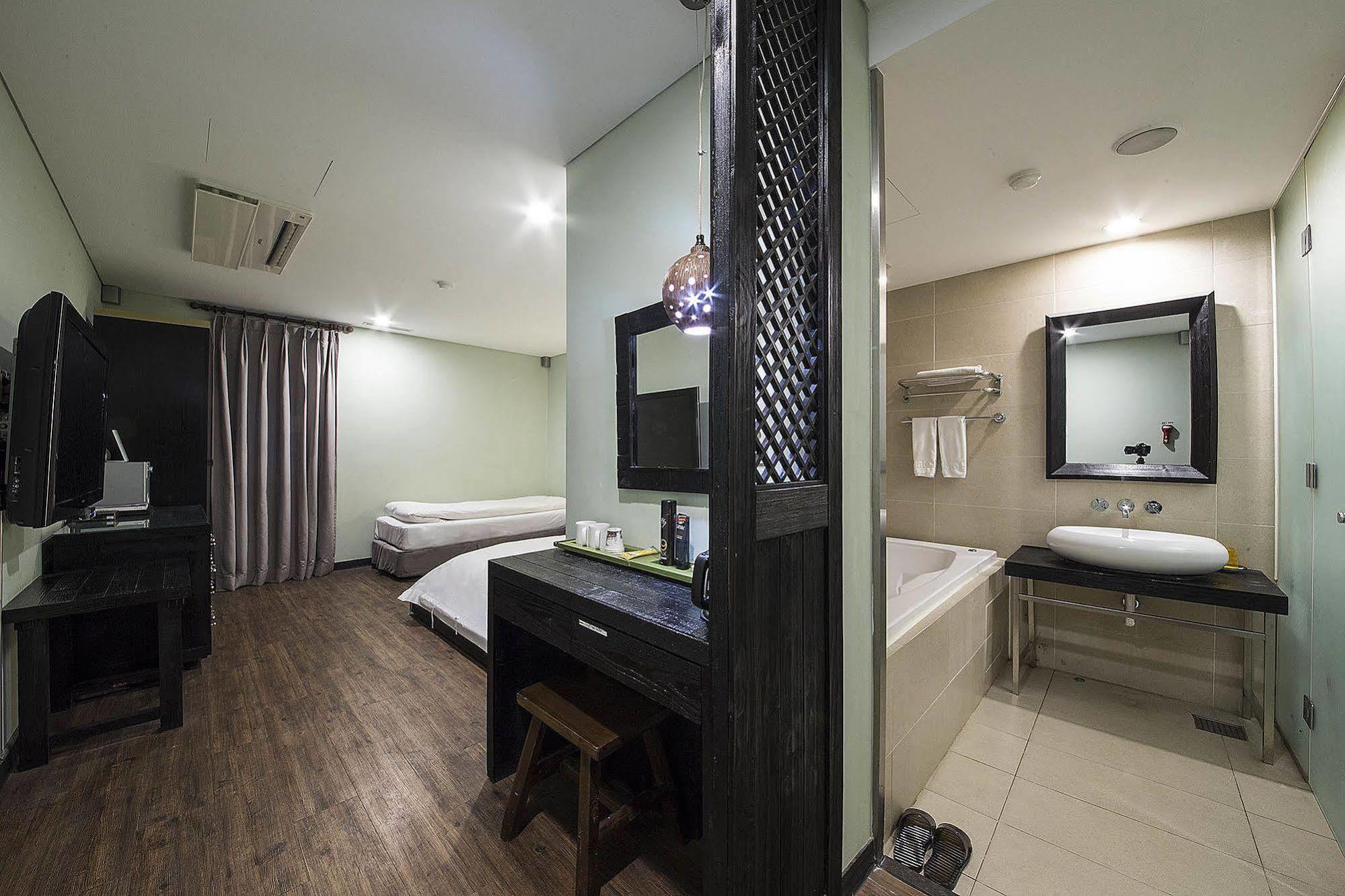 Mate Hotel Seoul Gimpo Eksteriør billede